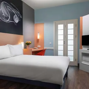 Hotel Ibis Airport ***